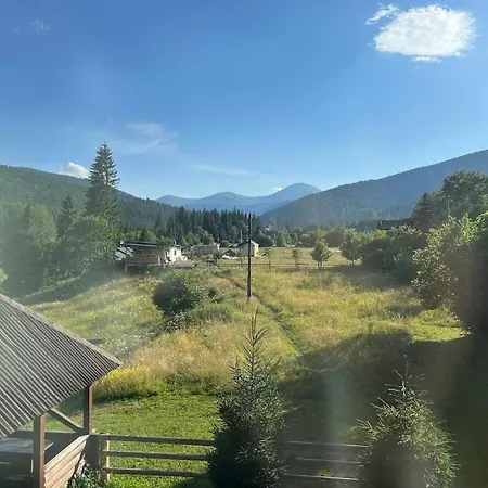 під явором Apartment