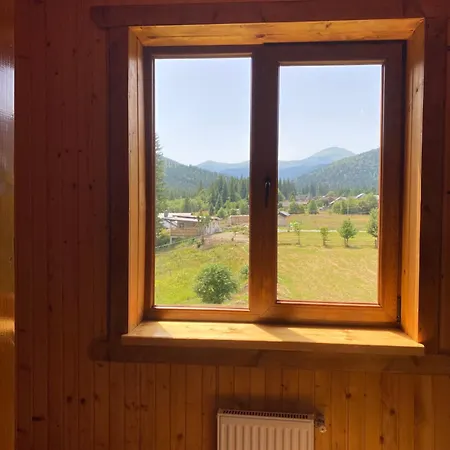 під явором Apartment