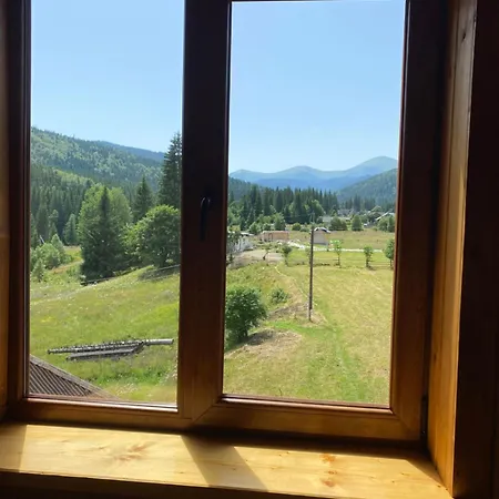 Apartment під явором