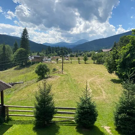 під явором Apartment Worochta